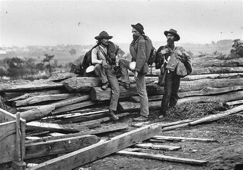 confederate prisoners gettysburg bw